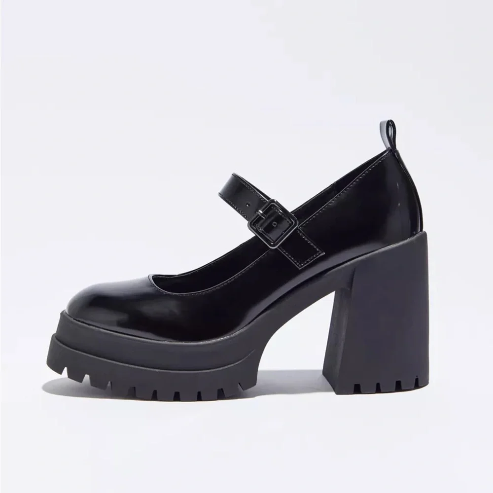 y2k Mary Jane platform black faux leather 9.5M shoes Steve Madden goth grunge